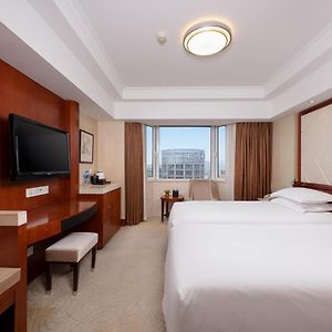 Deluxe Twin Room Lake View